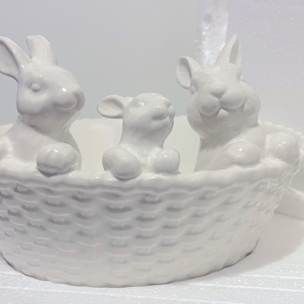 New with Tags- Pottery Barn Bunny Trio Basket Large Serving Bowl - White NIB #2 - Picture 3 of 14